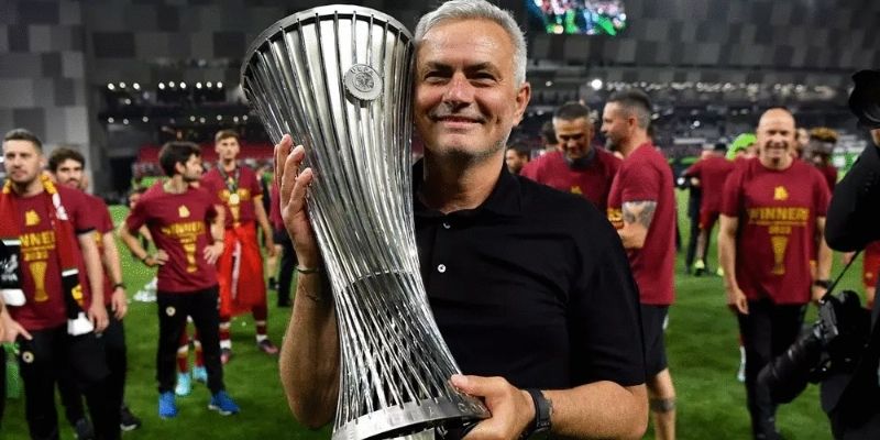 Cup C3 Châu Âu 28 Những chiến lược gia thành công ở UECL